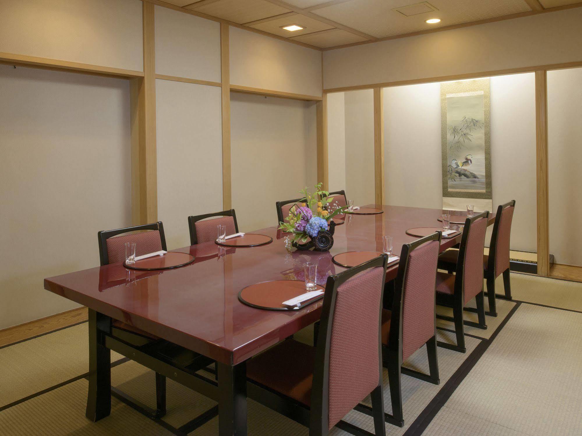 Hotel Crown Palais Aomori Ngoại thất bức ảnh